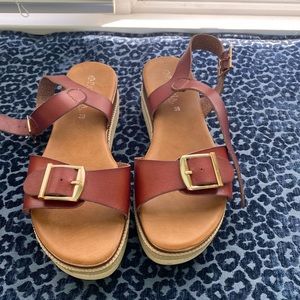 Fun summer platform sandals.